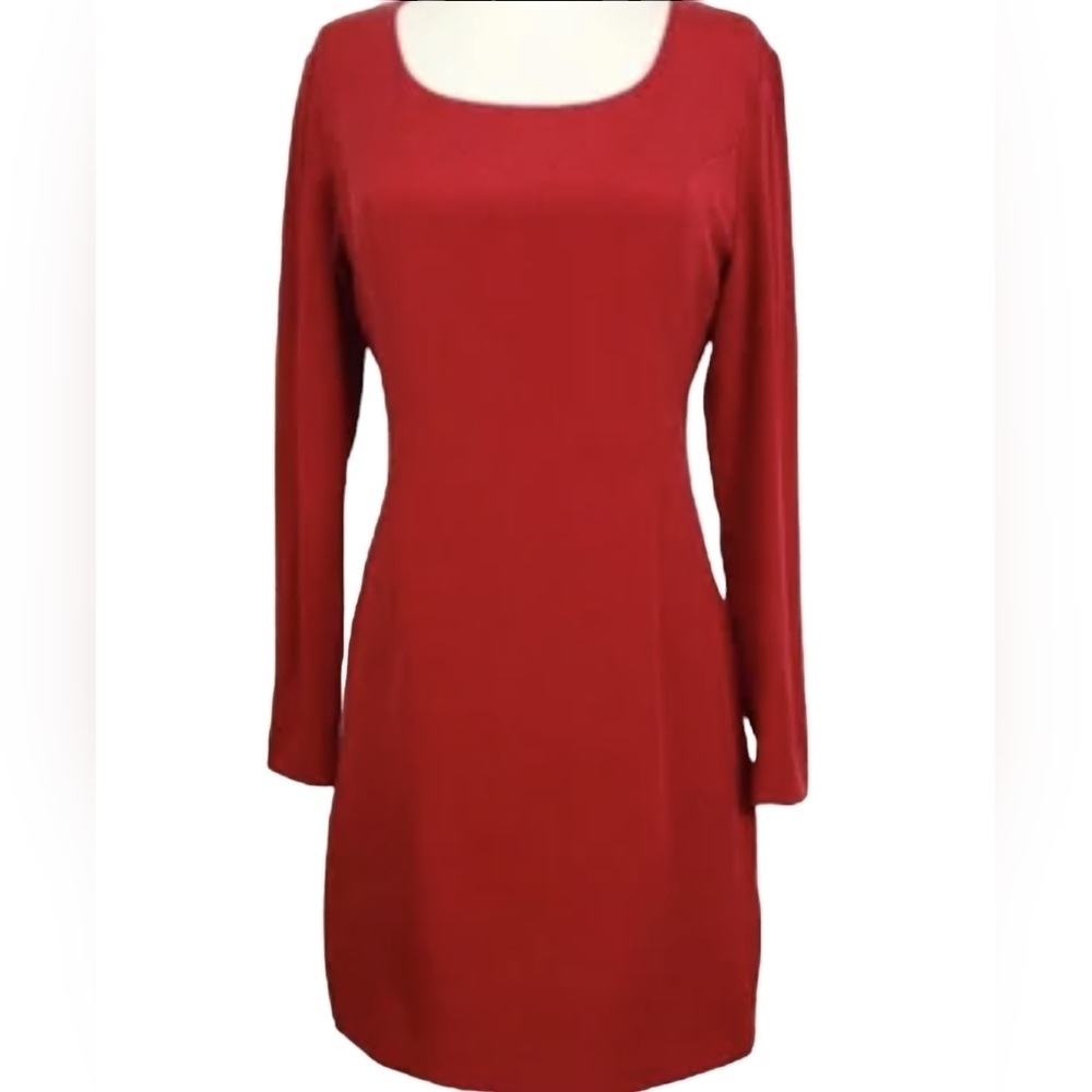 Gorgeous Vintage  Hugo Buscati red lined silk dress. Size 6